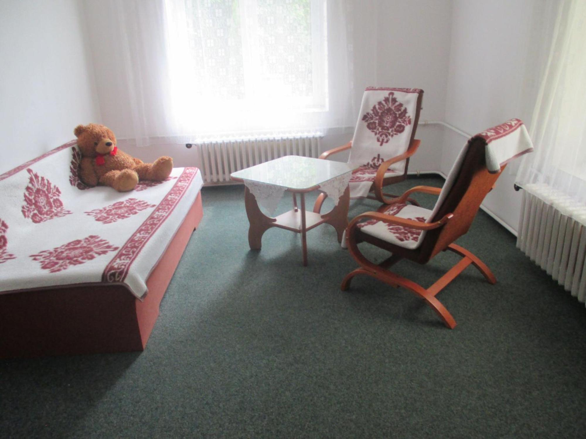 Pod Ostasi By Interhome Police nad Metují